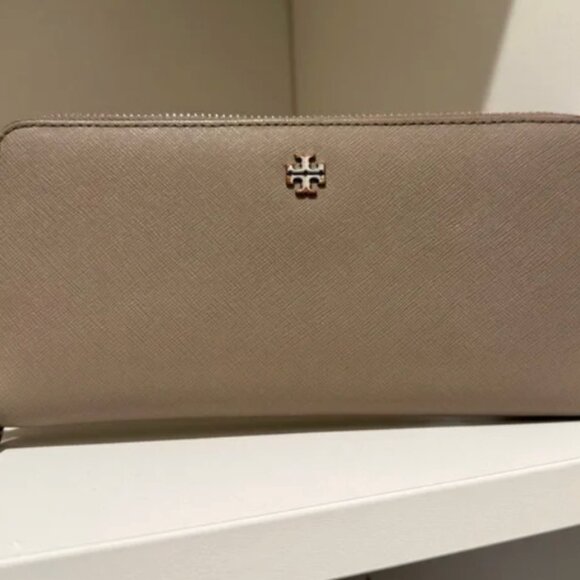 TORY BURCH WALLET GUC with dustbag and COA - Picture 1 of 4